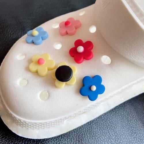 10pcs/set Cute Cartoon Color Flowers Shoes Decoration For Women Girls Kids Fashion Flowers Shoes Decor Accessories Gifts