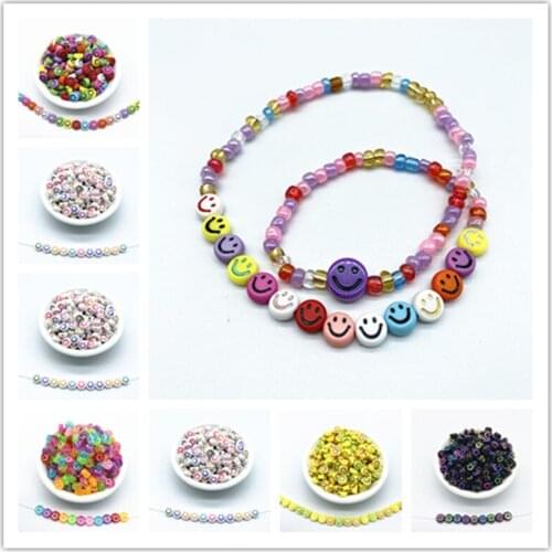 100pcs New 7x4mm Smiling Face Round Flat Charms Acrylic Beads Loose Spacer Beads for Jewelry Makeing DIY Clothing Accessories