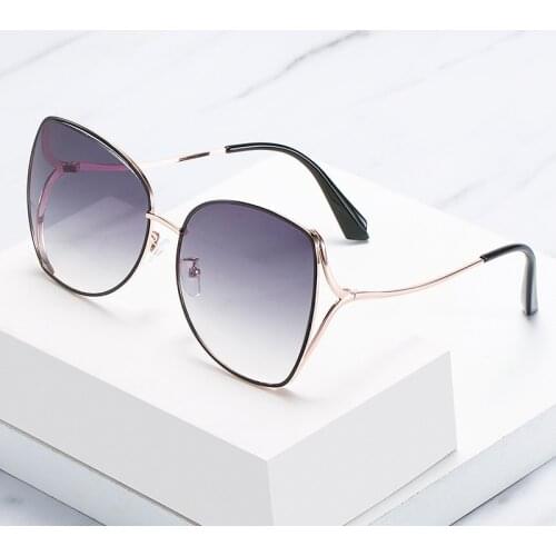 2021 Fashion Polygonal Sunglasses Metal Bracket Colorful Ocean Pieces Oval Lens Women Lady Glasses UV400
