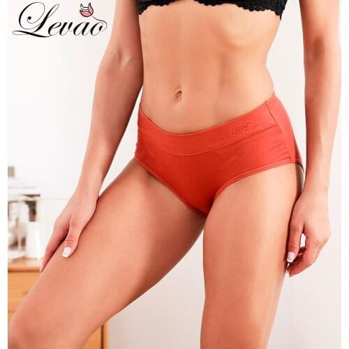 LEVAO Women Seamless Cotton Panties Lingerie Female Comfortable Briefs Underwear Set Sweet Design Young Ladies Girl Underpants