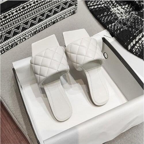 Square Toe Slippers Flat Heel Women Embroidery Diamond Slides Shoes Summer Outdoor Beach Sandal Slipper Flip Flop 2021