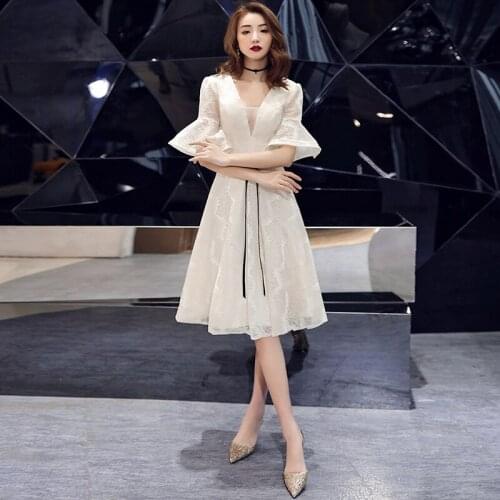 Sexy V Neck Cocktail Dresses 2020 Short Party Gowns Half Sleeves Knee-Length Robe Cocktail Courte Casual Ruffles Bodycon Dress