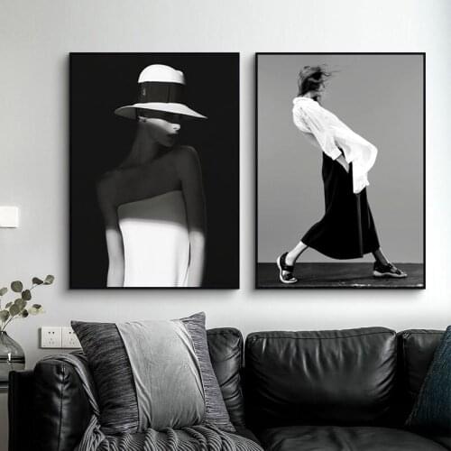 Modern Sexy Girls Canvas Painting Nordic Fashion Wall Art Posters and Prints Black and White Picture Home Decoration Living Room