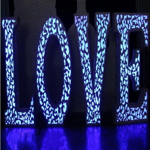 New Background Hollow Carved Love Wedding Road Lead With LED Light For Wedding/Party Decoration