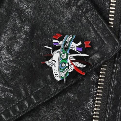Creative Lady Headdress Brooch Personality Horror Head Flower Grimace Female Enamel Badge Cowboy Pendant Friends Jewelry Gift