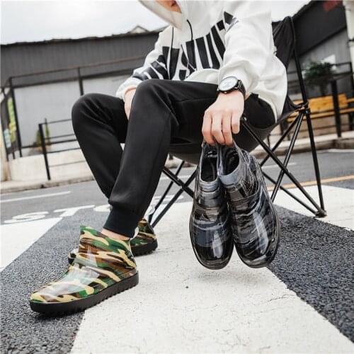 Rain shoes mens low-heeled anti-skid and wear-resistant car washing boots chef shoes camouflage shoes waterproof shoes