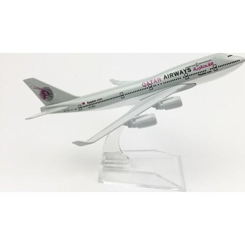 Diecast Airplane Model 1/400 Scale Qantas Airways B-747 Static Display Adult Collections Alloy Plane Toys for Boys 16cm