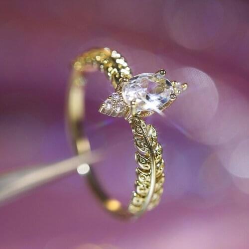 Delicate Luxury Gold Color Leaf Rings For Women White Shiny Oval CZ Stone Inlay Finger Ring Fashion Jewelry Wedding Party Gift