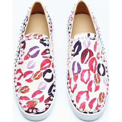 2019 Rivet Spike Canvas Shoes Men Low Top Multicolor Lips Printing Slip-on Sneakers Round Toe Sapatos Thick Flats Casual Shoes