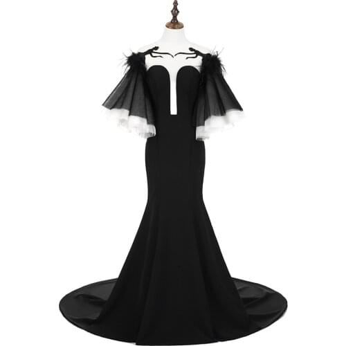 Sexy Open Back Evening Dresses Scoop Neckline Embroidery Appliqued Black Party Dresses Mermaid Cut Bridal Dresses New Arrival