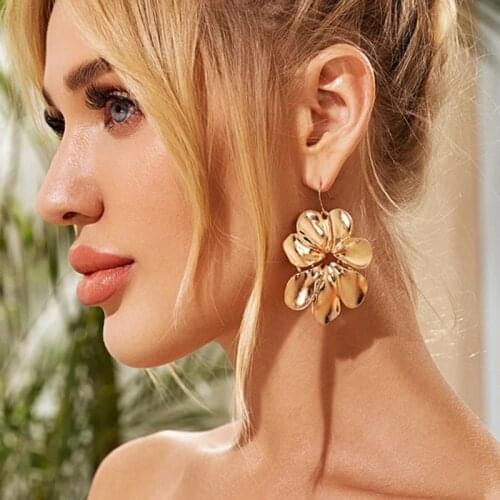 Docona Gold Large Flower Drop Dangle Earring for Women Girl Floral Long Pendant Piercing Earrings Brincos Jewelry Gift 9123