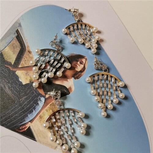 Rongho New Hyperbole Crystal Tassel Earrings for Women Hiphop Party Jewelry Pearl Earring Pendant 2019 Chunky Brincos