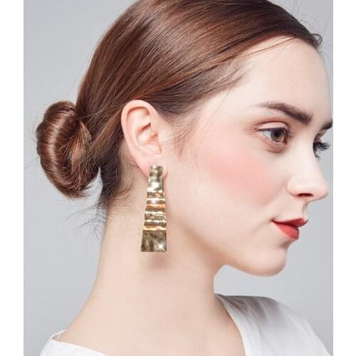 2018 New high quality brass big ear post Silver shiny Plated large irregular wave punk Hoop Earrings party For Women wholesale