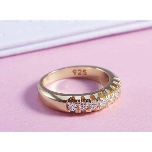 High Quality Office Lady Accessories Rings Golden Color Halo Micro Paved Casual Style Female Jewel With Size 6-10 2019