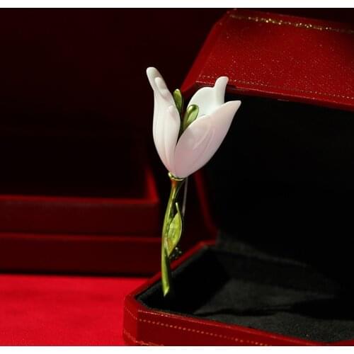 2021 Magnolia Resin Brooch White Flower Jewelry Vintage Pin Brooches Gifts For Women Ladies Broche De Flores