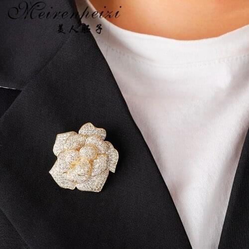 Meirenpeizi Flower Brooches For Women Jewelry broche Femme Lapel Pin Badge Orchid Crystal Pendant Party Purple Collar женская