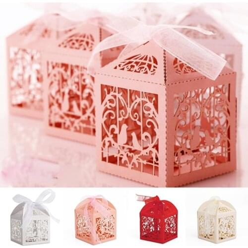 50pcs/lot Laser Cut Hollow Carriage Favors Candy Box Guests Gift Boxes Packaging With Ribbons Baby Shower Wedding Party Supplies