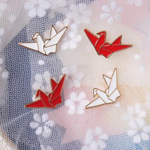 1pcs hot red white papercranes cartoon on Branch Brooches Badges Backpack Enamel Pins Cute Jewelry Gift For Friends