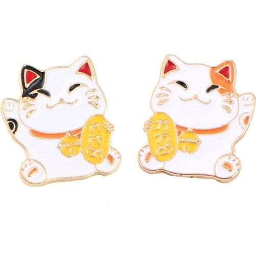 Lucky Cat Cute Metal Enamel Pins And Brooches For Lapel Pin Backpack Bags Badge Cool Gifts