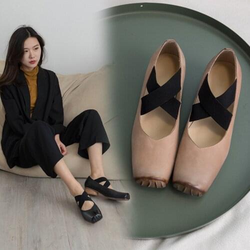 The first layer of leather low heel shoes square head personality fashion sweet princess shoes womens shoes retro single shoes