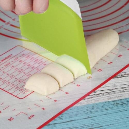 1Pc Plastic Cream Smooth Cake Spatula Dough Cutter Scraper Baking Pastry Tool Kitchen Butter Knife Dough Cutter High Quality