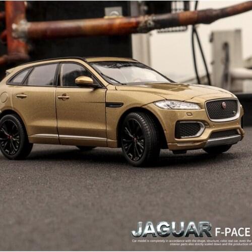 Welly 1:24 JAGUAR F-Pace SUV gold alloy car model die-cast toy car collection gift gift toy
