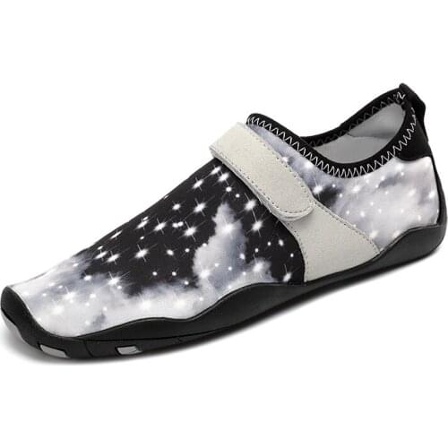 2021 Couple Barefoot Shoes Swimming Yoga Upstream Beach Shoes Men Women Stretch Fabric Soft Slip on Aqua Shoes Water Shoes