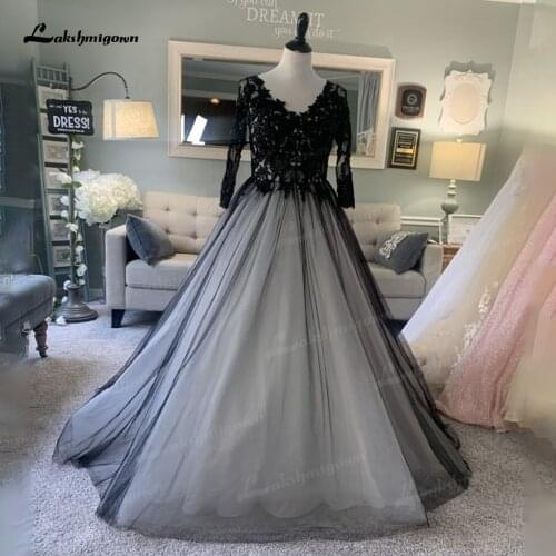 Elegant Long Sleeves Black and White Wedding Dresses V Neck Simple Lace Tulle Bridal Gowns with Keyhole Back vestido de novia