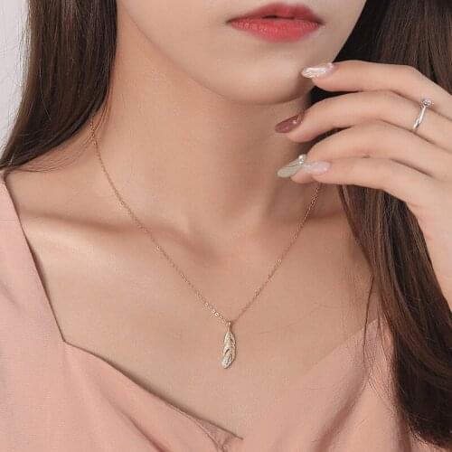 WTLTC Delicate 925 Sterling Sliver Leaves Pendant Necklaces Small Cubic Zirconia Necklaces for Women New Design Dangling Chokers