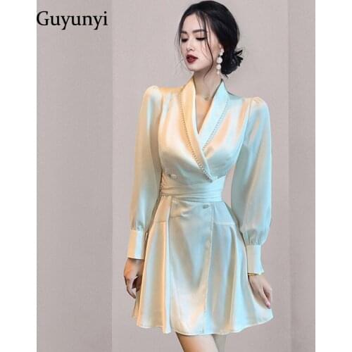 White Elegant Office Lady Dress 2021 Autumn Simple V-Neck Decorative Beading Puff Sleeves Noble Temperament Party Dress Women