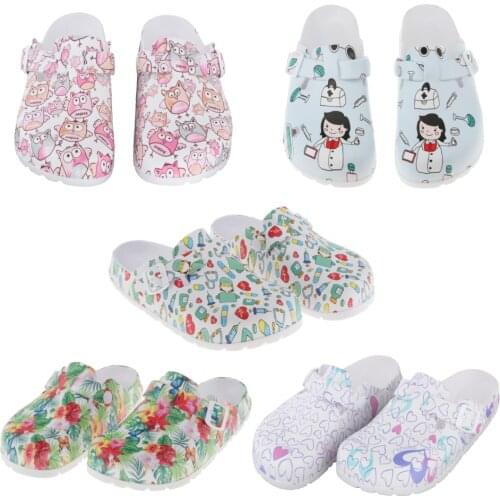 Summer Outdoor Slippers EVA Non-slip Nurse Clogs Flat-soled Operating Shoes Beach Hollow Garden Shoes Casual for Men Women New