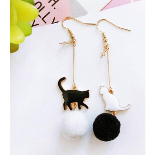 Simple Little Cute Cat Long Dangle Earrings Pompon Furball Drop Earrings Hollow Star earrings for Women Jewelry Girl Party Gift