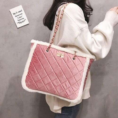 Female Fragrance Velvet Chain Shoulder Handbag Furry Messenger Bag Lingge Gandbags Winter Soft Warm Shopping Bag