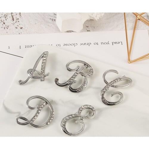 Hot 1PC Fashion Creative Unisex Crystal English 26 Letters Design Brooches Pins Rhinestone Alphabetical Letter Brooch Gifts