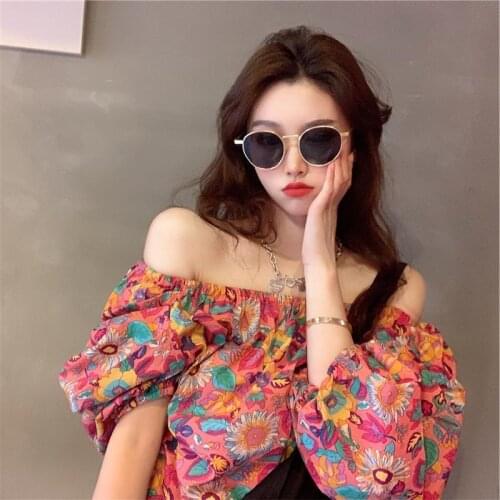 2021 Spring and Summer New One-neck Off-shoulder Sunflower Shirt + Black Bibs Cute Two-piece Suit