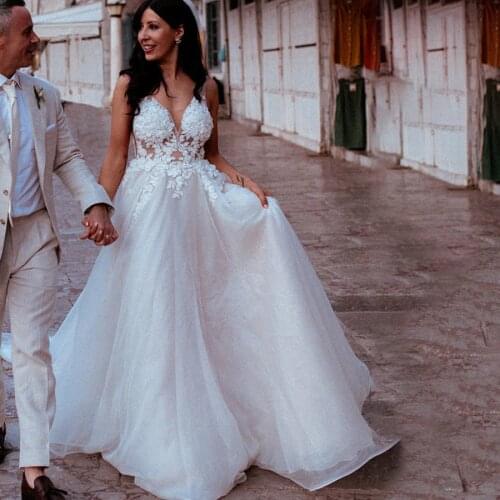 Sheer Spaghetti Straps Sexy A-line Elegant Backless Bridal Dresses robes de mariee robe de mariages Bridal Dress Tulle