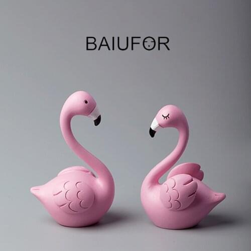 BAIUFOR Miniatures Flamingo Couple Lover DIY Terrarium Figurines Mini Fairy Garden Miniature Car Decor Friend Gift Home Decor