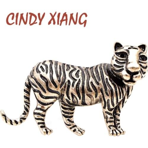 CINDY XIANG New Arrival Large Vivid Tiger Brooches for Women 3D style Animal Pins Vintage Fashion Jewelry Cool Coat Accessories