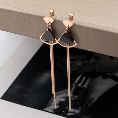 Fashion Woman Earrings Fan Shaped Black Rose Gold Snake Bone Chain Tassel Earrings For Women Jewelry Wholesale