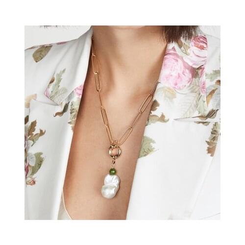 Hot Sale New Simple Queen Coin Pearl Pendant Necklace Geometric Alloy Clavicle Chain Brand Long Necklace for Women & Girl Gift