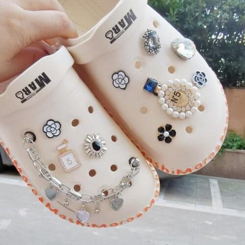 Luxury DIY Croc Charms Designer 2021 High Quality Shoes Charms for Croc Love Rhinestone Clogs Shoe Buckle Elegant Princess Style