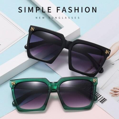 Ladies Square Shaped Sunglasses Women Brand Designer Fashion Cat Eye Frame Clear Gradient Lenses Sun Glasses Oculos De Sol UV400