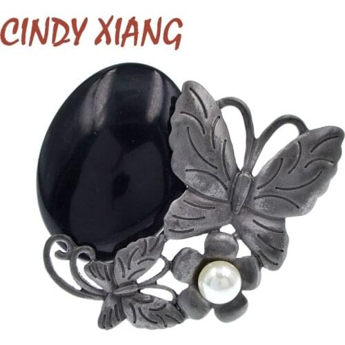 CINDY XIANG New Gun Black Butterfly Brooches for Women Fashion Pin Elegant Metal Simulated Pearl Plant Geometric Brooch Jewelry
