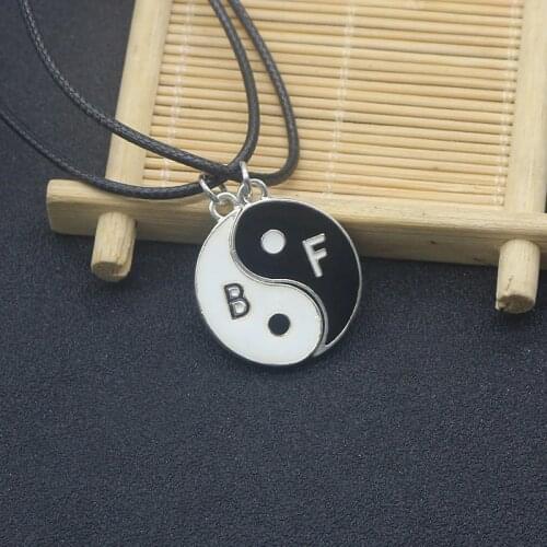 2 PCS Best Friend Pendant Necklace Boyfriend And Girlfriend Yin Yang Gossip Tai Chi Acrylic Rope Chain Choker Necklaces Gift