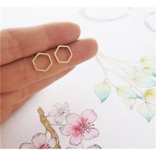 1Pair Fashion Hollow Line Hive Hexagon Earring Cut Out Hexagon Honeycomb Earring Simple Elegant Geometric Earrings