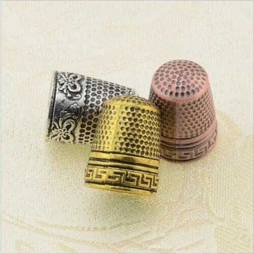 DONYAMY 1pc Metal Sewing Thimbles Finger Protector Sewing Tools Hand Needlework Accessory Nice Gift&Collection