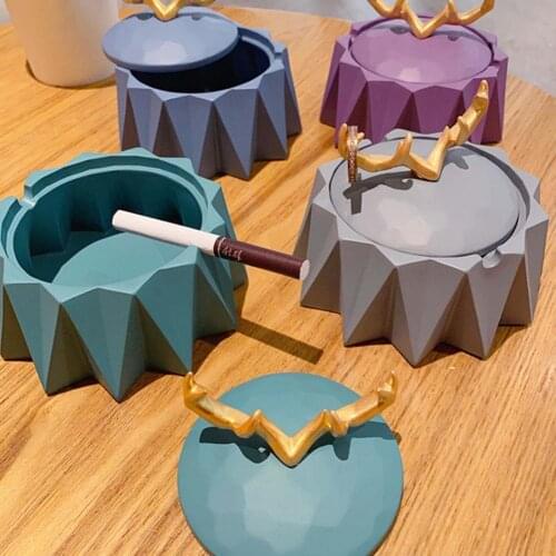 60%Hot Sale Ashtrays Creative Anti-Scalding Resin Home Cigarettes Ashtray Ornaments for Living Room Ashtrays Smoking Accessories