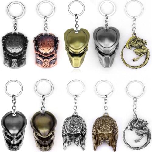 AVP Alien V Predator Mask Keychain Alien Xenomorph Queen Keyring Metal Key Rings Bags Car Key Chains Movie Jewelry Covenant
