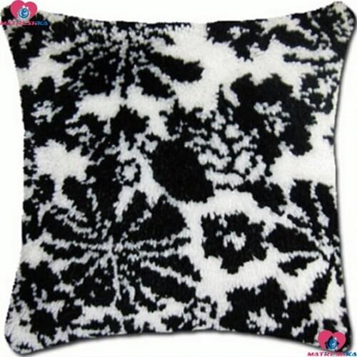 Latch Hook Rug Kits Pillowcase Printed Canvas Knooppakket Kleed La Casa De Papel Series 3d Embroidery Cushion Cover Accessories