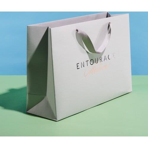 Garment Bag Custom White Cardboard Portable Paper Bag Gift Bag Printing Professional Customized Clothing Bag Gift Bag